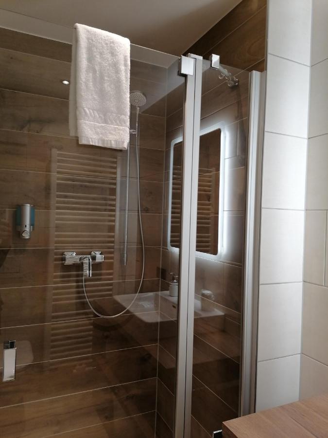 Hotelgasthof Kirchenwirt Schierling Ngoại thất bức ảnh
